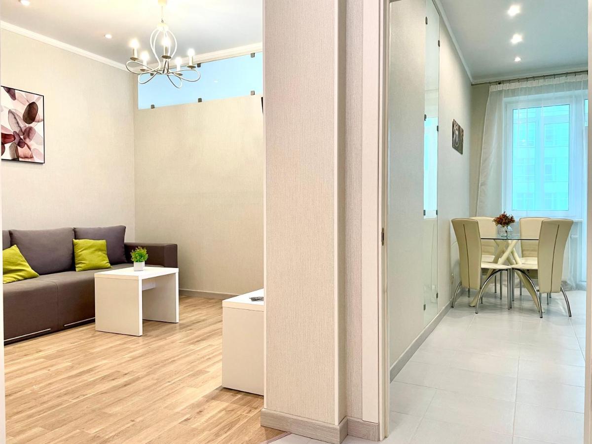 Navit Luxury Apartments With Breakfast Near The Railway Station, The City Center And The Park 基輔 外观 照片