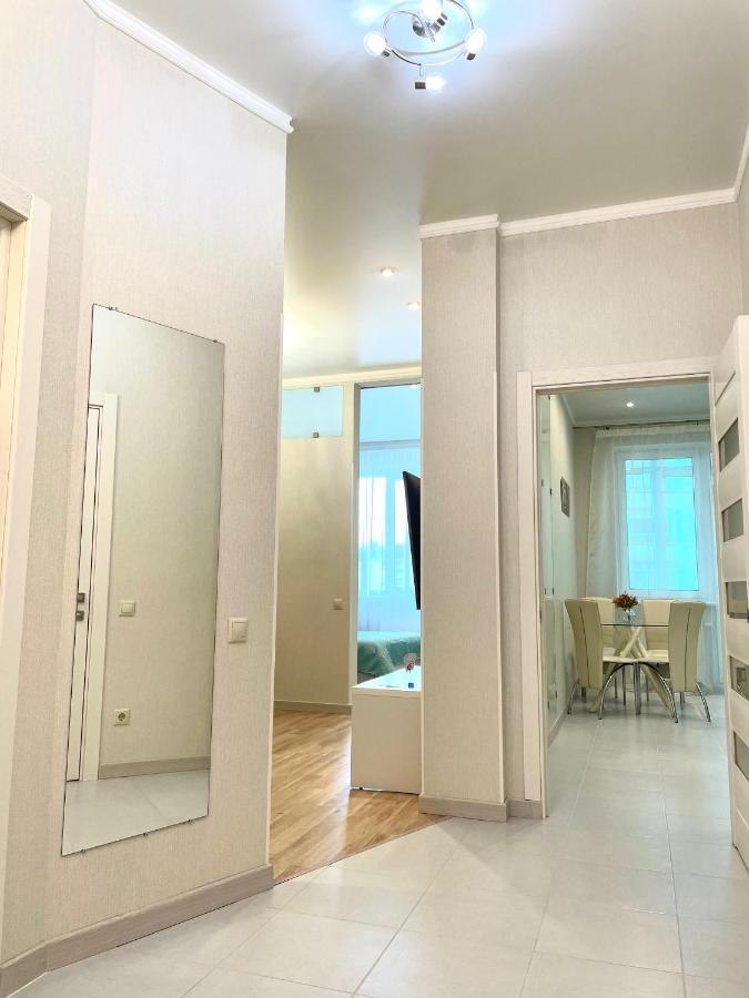 Navit Luxury Apartments With Breakfast Near The Railway Station, The City Center And The Park 基輔 外观 照片