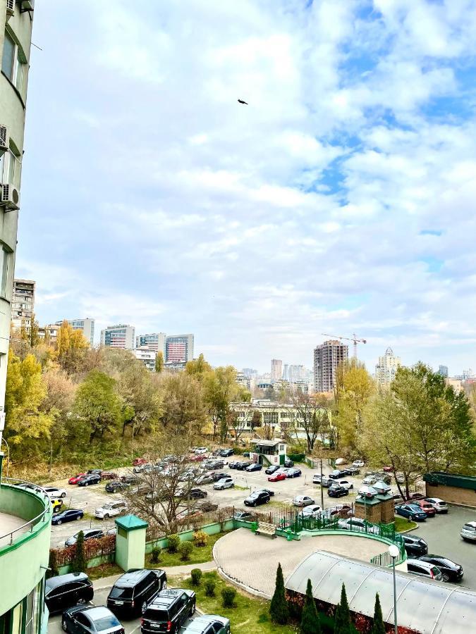 Navit Luxury Apartments With Breakfast Near The Railway Station, The City Center And The Park 基輔 外观 照片