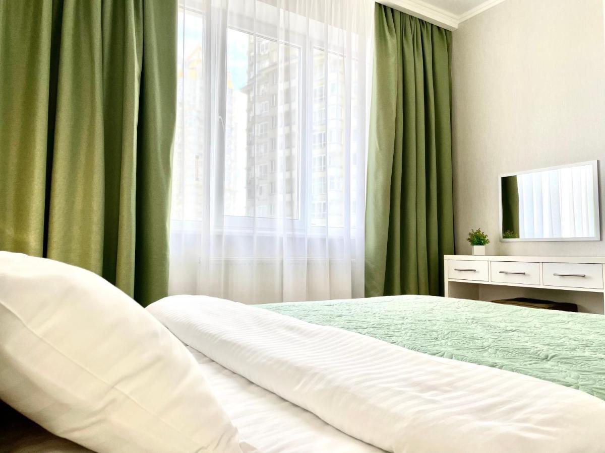 Navit Luxury Apartments With Breakfast Near The Railway Station, The City Center And The Park 基輔 外观 照片