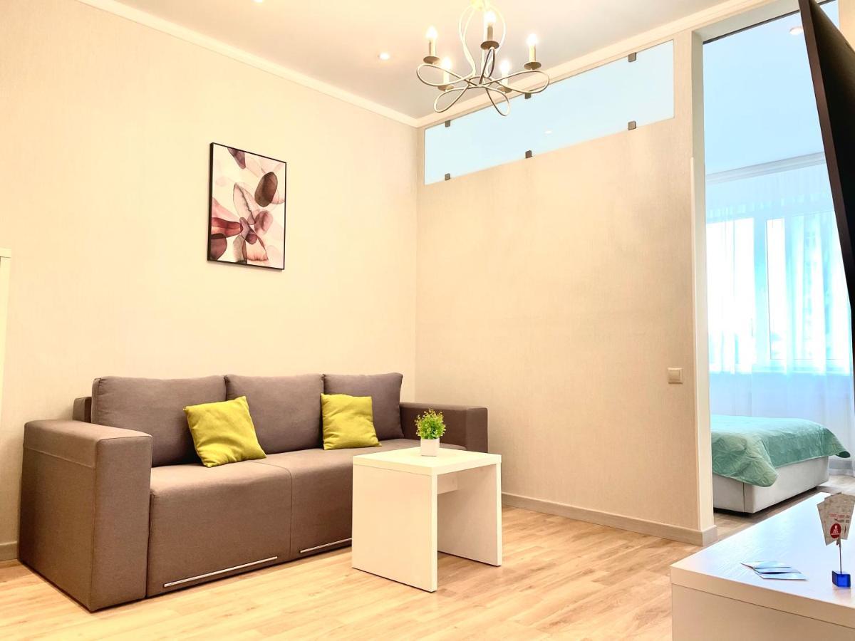 Navit Luxury Apartments With Breakfast Near The Railway Station, The City Center And The Park 基輔 外观 照片