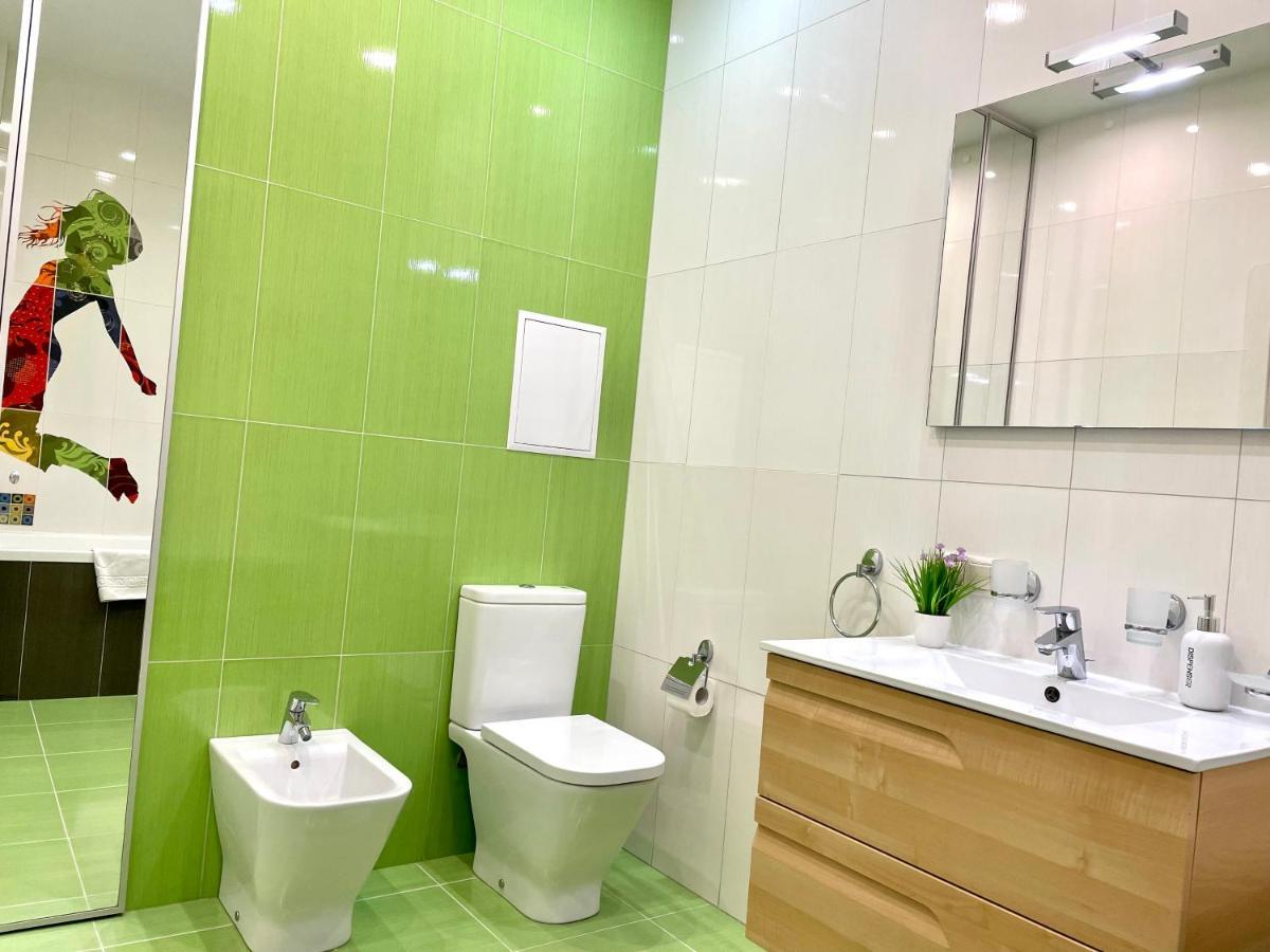 Navit Luxury Apartments With Breakfast Near The Railway Station, The City Center And The Park 基輔 外观 照片