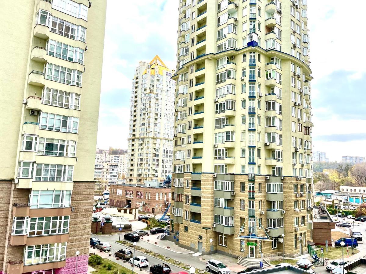 Navit Luxury Apartments With Breakfast Near The Railway Station, The City Center And The Park 基輔 外观 照片