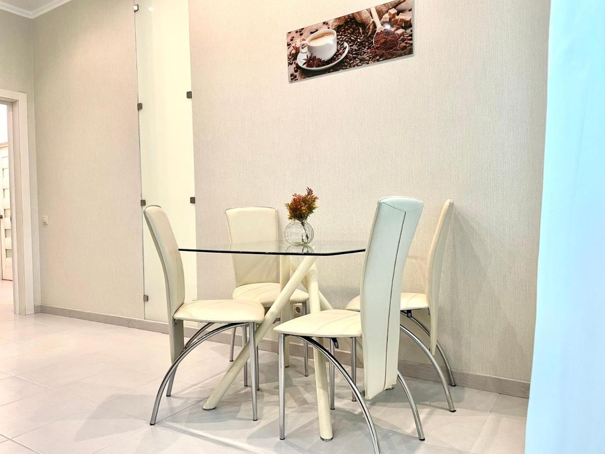 Navit Luxury Apartments With Breakfast Near The Railway Station, The City Center And The Park 基輔 外观 照片