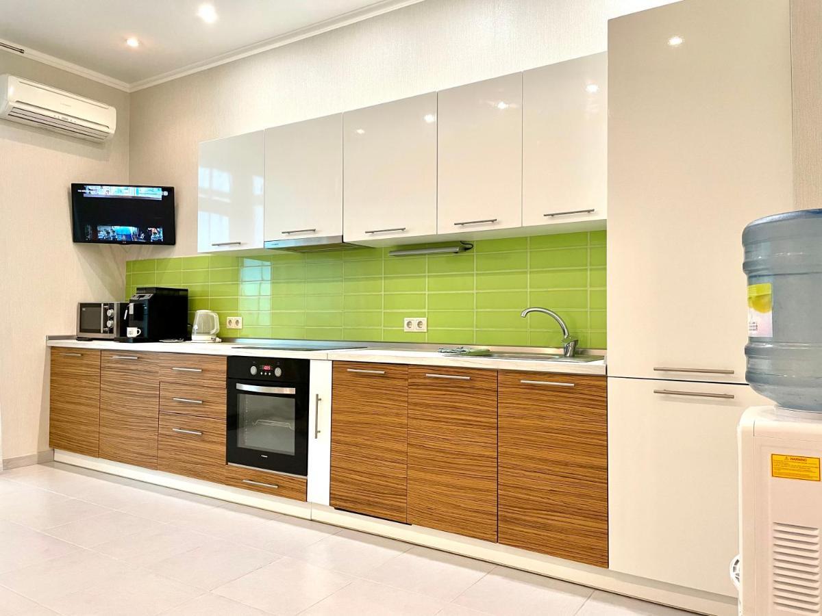 Navit Luxury Apartments With Breakfast Near The Railway Station, The City Center And The Park 基輔 外观 照片