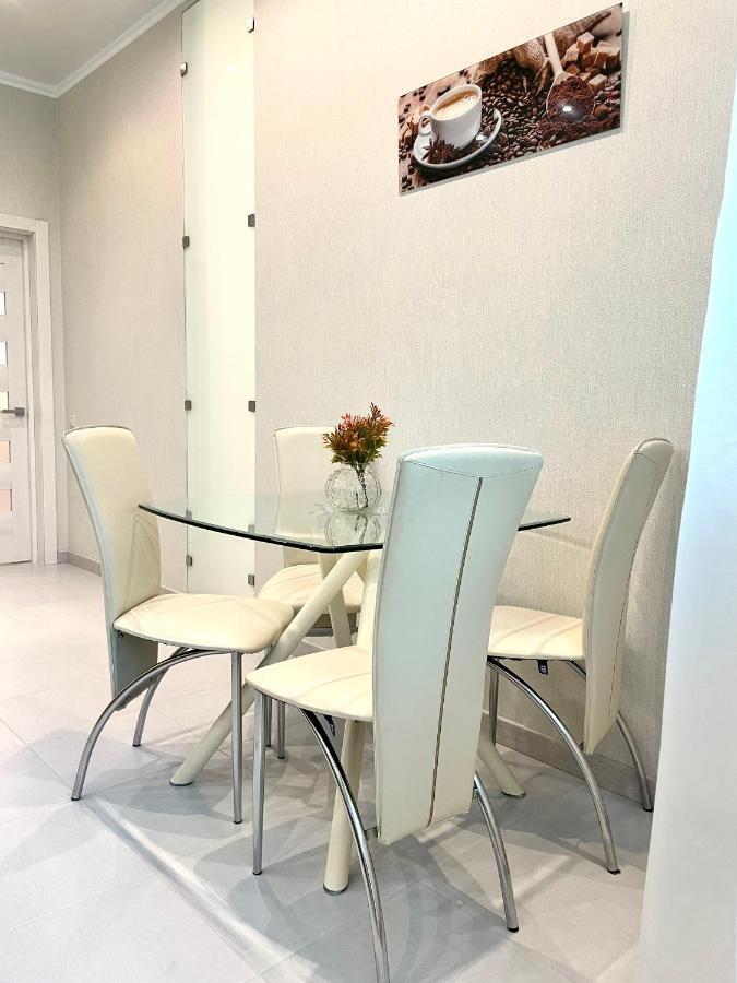 Navit Luxury Apartments With Breakfast Near The Railway Station, The City Center And The Park 基輔 外观 照片