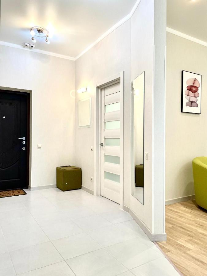 Navit Luxury Apartments With Breakfast Near The Railway Station, The City Center And The Park 基輔 外观 照片