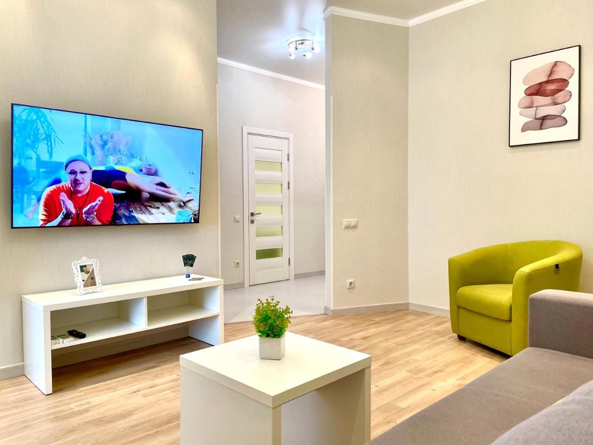 Navit Luxury Apartments With Breakfast Near The Railway Station, The City Center And The Park 基輔 外观 照片